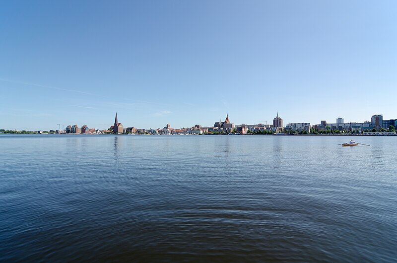 File:Rostock Stadthafen 2013.jpg