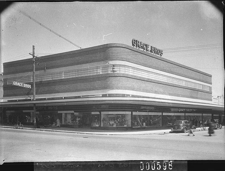 File:SLNSW 12417 A new Grace Bros regional store Parramatta.jpg