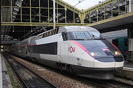 TGV Réseau Duplex en livrée Carmillon à Paris-Gare-de-Lyon.