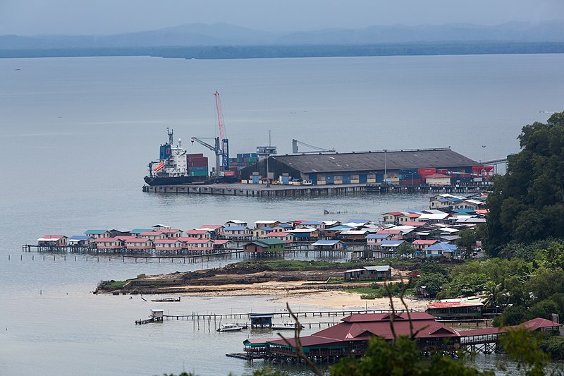 File:Sandakan Sabah Kampung-Air-Bokara-Sandakan-Port-Ocean-King-Seafood-Restaurant-01.jpg