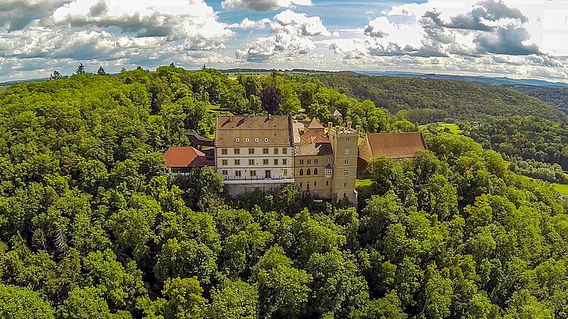 File:Schloss Weitenburg.jpg
