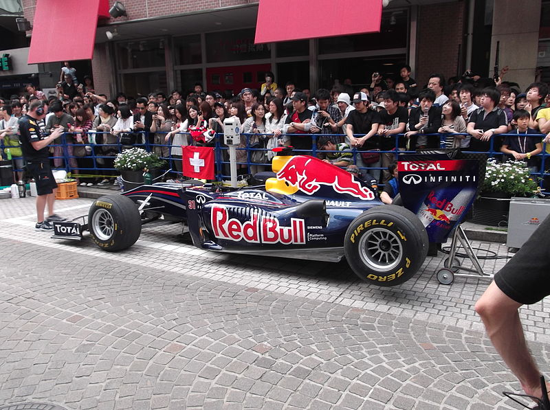 File:Sebastien Buemi demonstrating the Red Bull Energy Formula one car in Motomachi Yokohama Japan.jpg