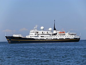 Круизное судно Serenissima прибывает в Таллин 3 августа 2013 года