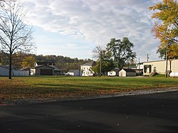 Seite der Port Jefferson School.jpg