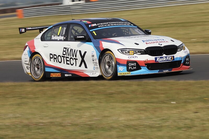 File:Snetterton BTCC Tyre Test Day 17th July 2019, BMW 330i M Sport, Colin Turkington (48317021437).jpg