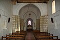 Intérieur de l'église de Saint-Martial, Charente, France. Vue du portail.