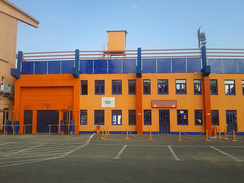 File:Stadionul Ceahlăul - exterior (2).jpg