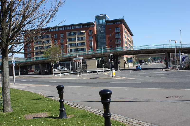 File:Station Street apartments, Belfast, April 2010 (02).JPG