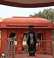 Statue of Dashrath Manjhi in front of his memorial at Gehlaur