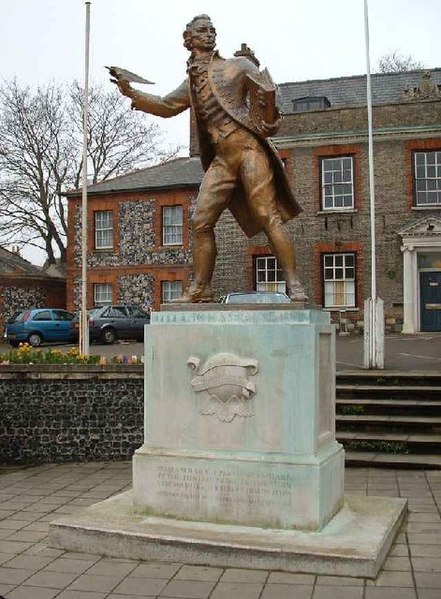 File:Statue of Thomas Paine, Thetford, Norfolk.jpg