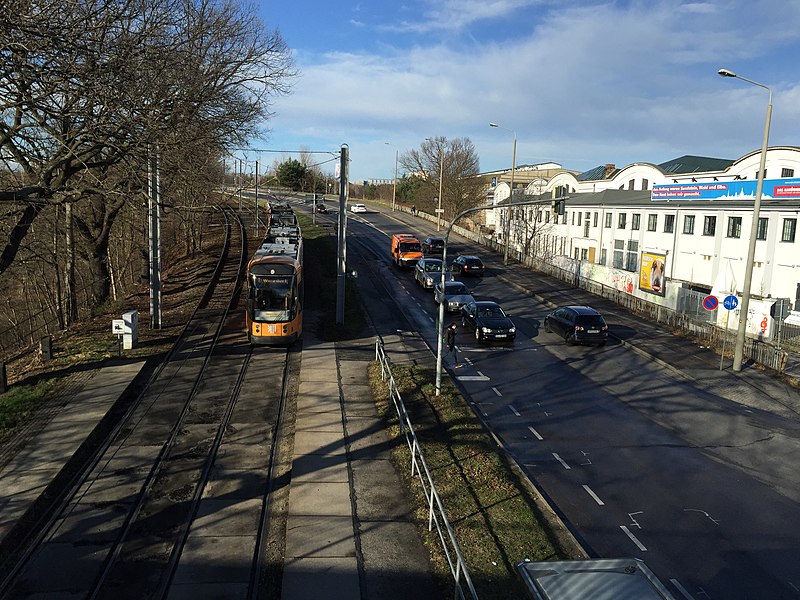 File:Straßenbahn Industriegelände Dresden 3.jpg