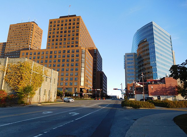 Image: Terrasses de la Chaudière   02 (cropped)