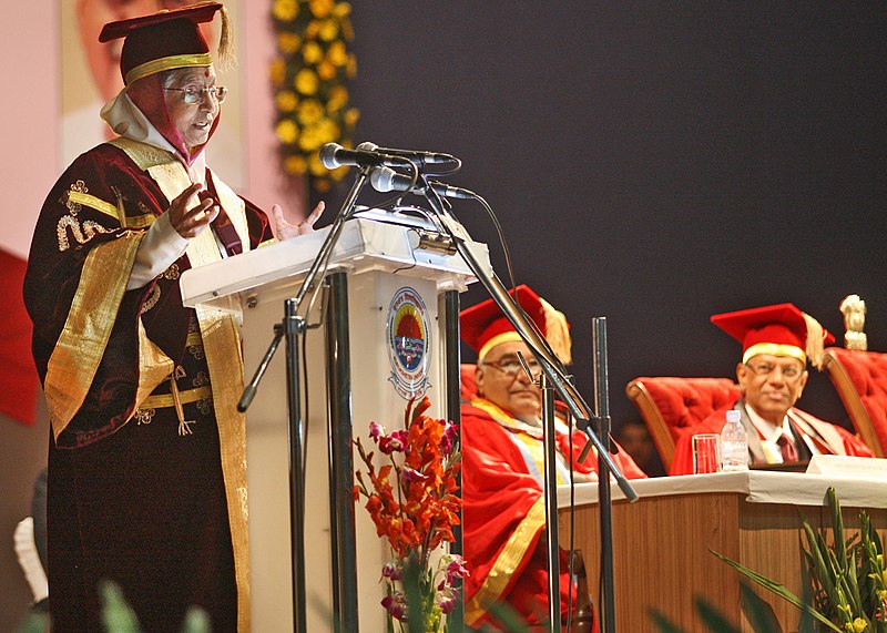 File:The President, Smt. Pratibha Devisingh Patil addressing at the 29th convocation of Kurukshetra University, in Haryana on February 08, 2012. The Prime Minister of Mauritius, Dr. Navinchandra Ramgoolam is also seen.jpg