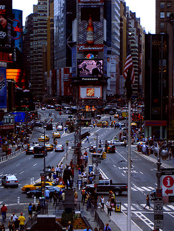 Time in new york. Площадь Таймс-сквер в Нью-Йорке. США Таймс сквер. Нью-Йорк улица Таймс. Знаменитая улица в Нью-Йорке Таймс сквер.