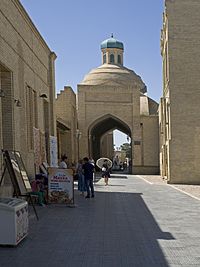 Tok-i-Sarrafon Bukhara.jpg