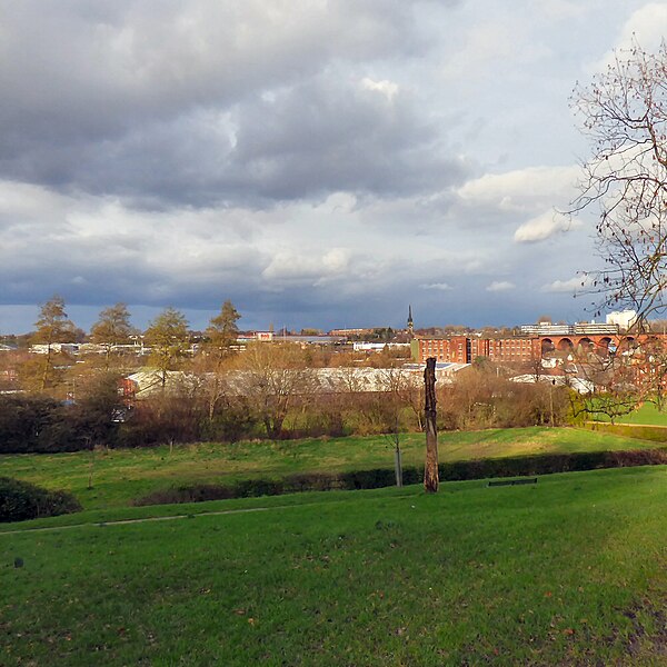 File:Towards Heaton Norris from Hollywood Park - geograph.org.uk - 4828197.jpg