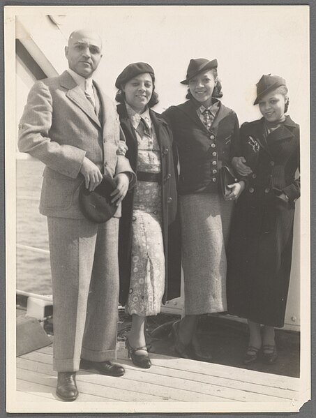 File:U.S. Minister and Envoy to Liberia Lester A. Walton, and his family in 1935.jpg