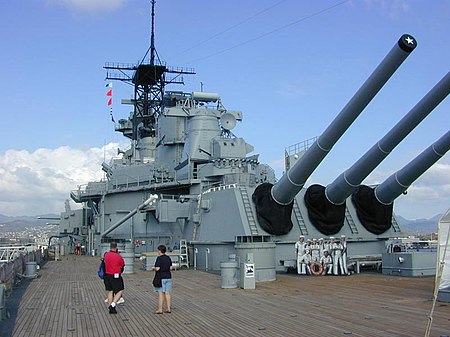 Tập_tin:USS_Missouri_HNL.jpg