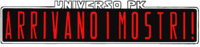 Seriens logotyp, med avsnittstiteln i stor text i en svart ruta, och "Universo PK" i mindre text ovanpå.
