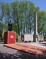 Velyka Vyska Brothery Grave and Monument of WW2 Warriors 01 (YDS 9780).jpg