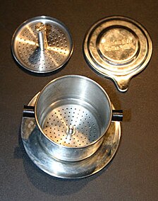 Вьетнамский металлический фильтр[1], устанавливаемый на чашку (вьетнамский фин)