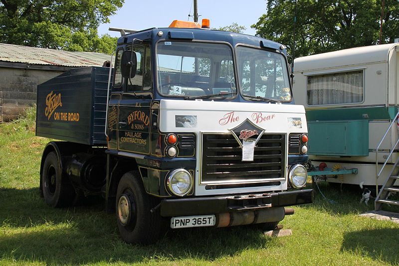 File:Woolpit Steam - truck.jpg