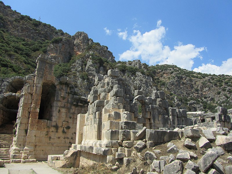 File:Вход в амфитеатр III век н.э. Мира Ликийская. Турция. Июнь 2011 - panoramio.jpg