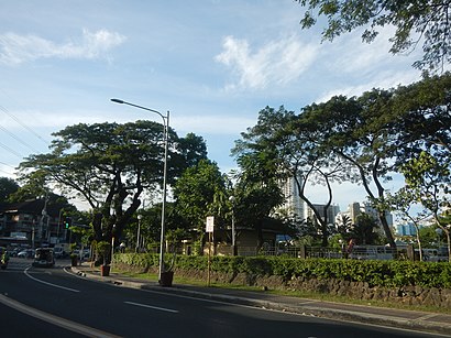 How to get to Makati Park & Garden with public transit - About the place