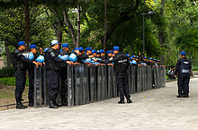 Mexico City police officers with riot gear 15-07-18-Polizei-in-Mexico-DSCF6535.jpg