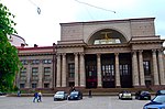Здание Театра имени Ленинского комсомола
