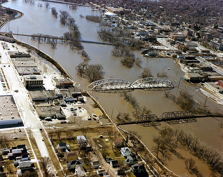 File:1997 Red River Flood Grand Forks.jpg