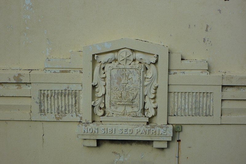 File:2010-01-24 17-37 Navy insignia on south wall of old warehouse on Cantonment Hill, Fremantle.jpg