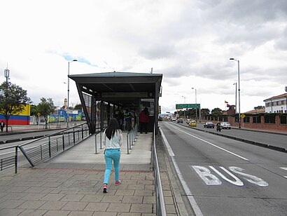 2016 San Martín, estación de Transmilenio en la Avenida 80 de Bogotá.jpg