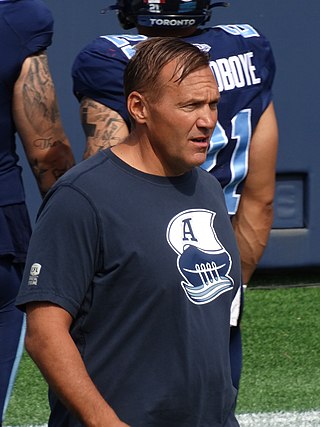 <span class="mw-page-title-main">Kris Sweet</span> American gridiron football coach