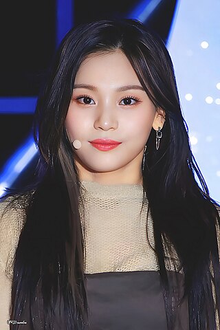 Fortune Salaire Mensuel de Umji Combien gagne t il d argent ? 10 000,00 euros mensuels