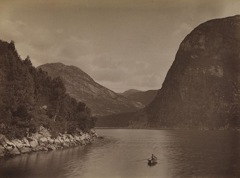 File:272. Hardanger, Landdingspladsen til Skjeggedalsfos i Sørfjorden - NB bldsa AL0272.jpg