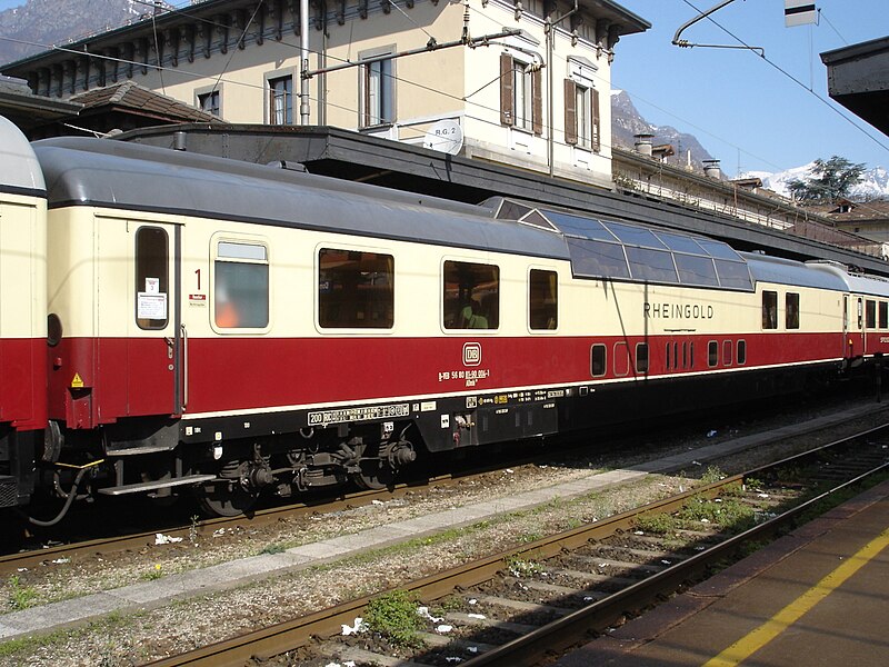 File:ADmh101 56 80 81-90 004-1 D-VEB Domodossola 140409.jpg