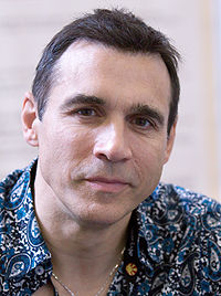 Adrian Paul (2010).