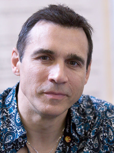 File:Adrian Paul 20100704 Japan Expo 1.jpg