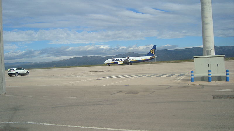 File:Aeropuerto de Castellón-Costa Azahar, avión de Bristol.JPG