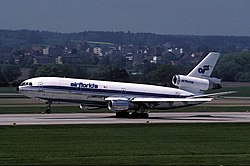 Die erste geleaste McDonnell Douglas DC-10 wurde in Farben des Vormieters Icelandair betrieben