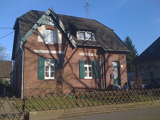 Altes Zechenhaus in Moers-Hochstraß, Donaustraße - panoramio