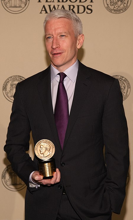 Tập_tin:Anderson_Cooper_at_the_71st_Annual_Peabody_Awards.jpg