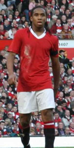 Anderson playing in the Manchester derby on 10 February 2008