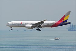 Boeing 777-200ER společnosti Asiana Airlines;  HL7742@HKG;31.07.2011 614fz (6052589349).jpg