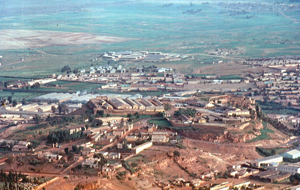 Asmara aerial view 1981 04.jpg