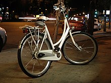 Contemporary-designed European city bicycle. Batavus 4.jpg