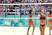 Deutsch: Beachvolleyball bei den Olympischen Jugendspielen 2018; Tag 9, 15. Oktober 2018; Mädchen, Viertelfinale: Italien-China 2–0 (21–16/21–9) English: Beach volleyball at the 2018 Summer Youth Olympics at 15 October 2018 – Girls Quarterfinals: Italy-China 2–0 (21–16/21–9)