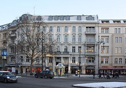 So kommt man zu U Uhlandstr. mit den Öffentlichen - Mehr zum Ort Hier