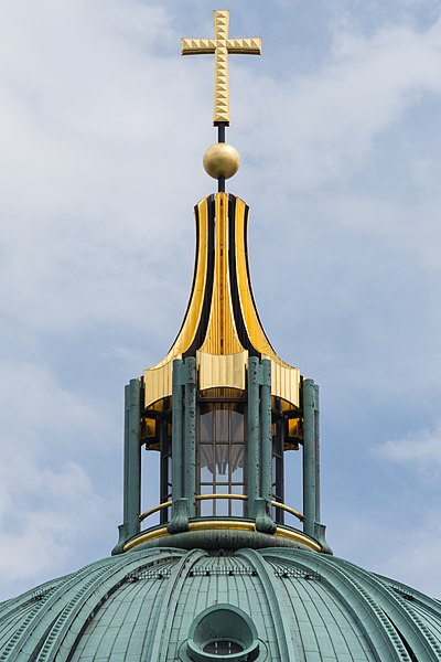 File:Berliner Dom (Berlin-Mitte).Laterne.09030066.ajb.jpg